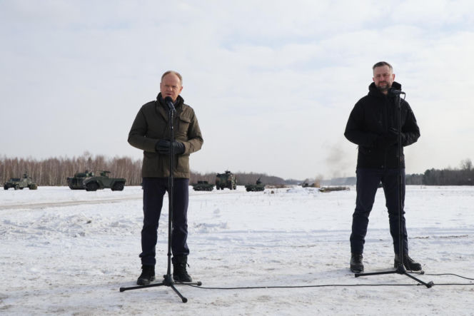 Premier i szef MON na poligonie w Zielonce obserwowali testy bezzałogowców