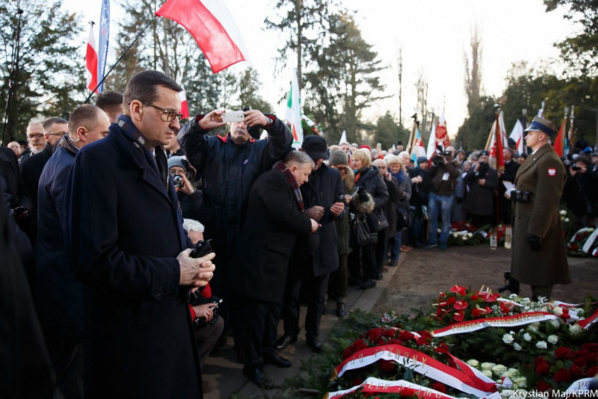 Czekali z pogrzebem na Kaczyńskiego