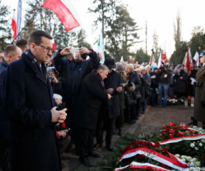 Czekali z pogrzebem na Kaczyńskiego
