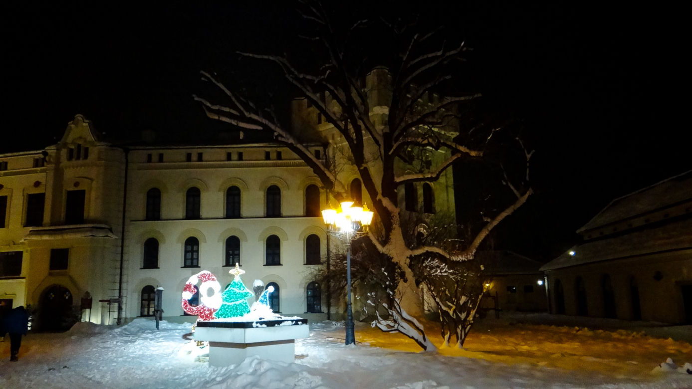 Zimowy Żywiec w obiektywie. Śnieżne miasto prosto z bajek dla dzieci!