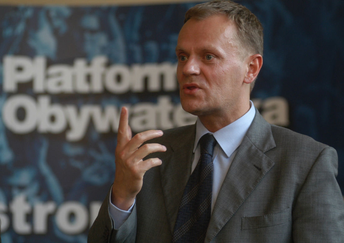 Tak polityka zmieniła Donalda Tuska. Wszystko widać na jego twarzy i głowie!
