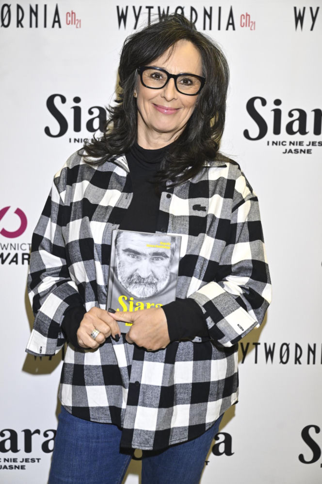 Markowska przytulała męża, Ostałowska zaskoczyła sylwetką, Ścibakówna błyszczała na premierze biografii Rewińskiego