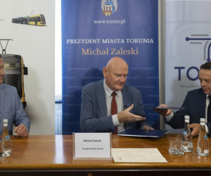 Toruń będzie miał pięć nowych tramwajów od firmy PESA. Umowa podpisana