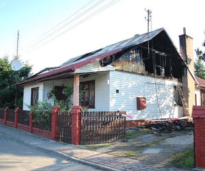 Pożar domu w Sieniawie na Podkarpaciu