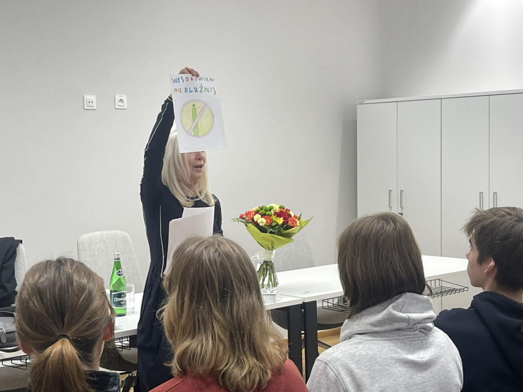 Sędzia Anna Maria Wesołowska spotkała się z młodzieżą. Opowiedziała co pomoże uniknąć zagrożeń w przyszłości