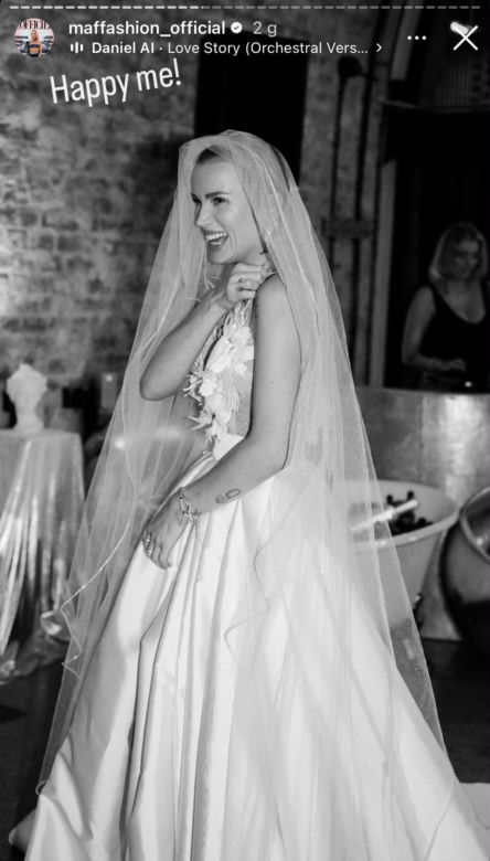 Maffashion w sukni ślubnej na imprezie urodzinowej