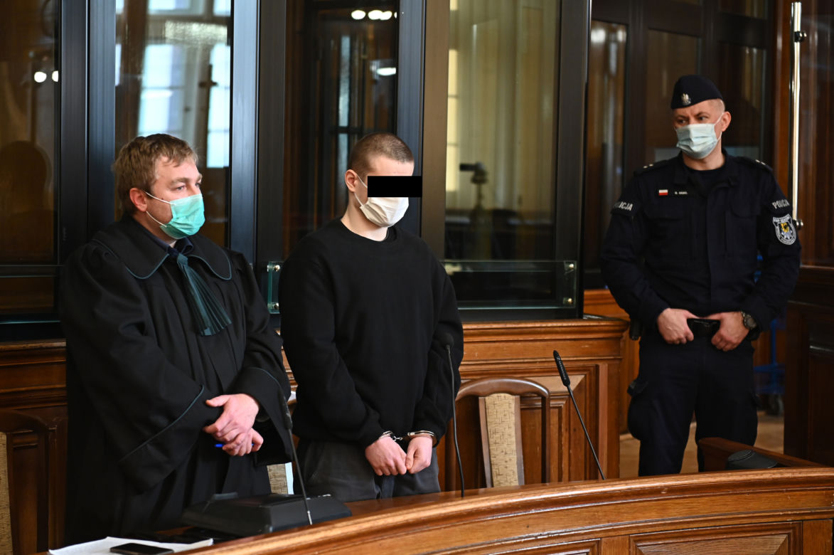 Patryk udusił i poćwiartował 23-letnią Paulinę. Mówi, że sama chciała umrzeć. Ruszył proces