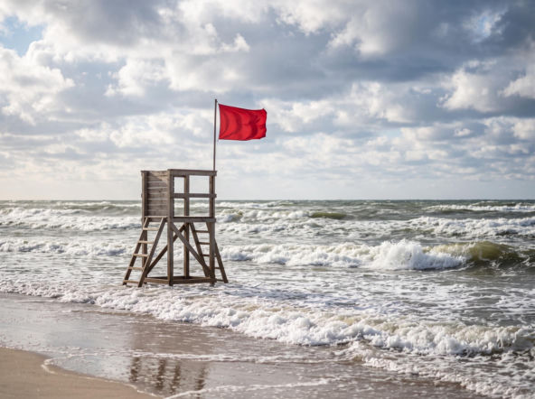 Sinice Chłopy. Czy w Chłopach można się kąpać 20.08? Flaga, warunki pogodowe
