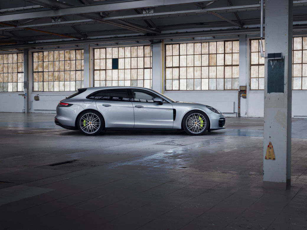 Nowe warianty Porsche Panamera po liftingu (2021)