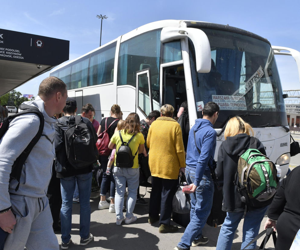 Uchodźcy wracają do domów. Każdego dnia do Ukrainy wyjeżdża ponad 50 wypełnionych autobusów