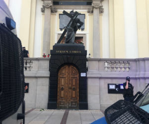 Protest na Krakowskim Przedmieściu