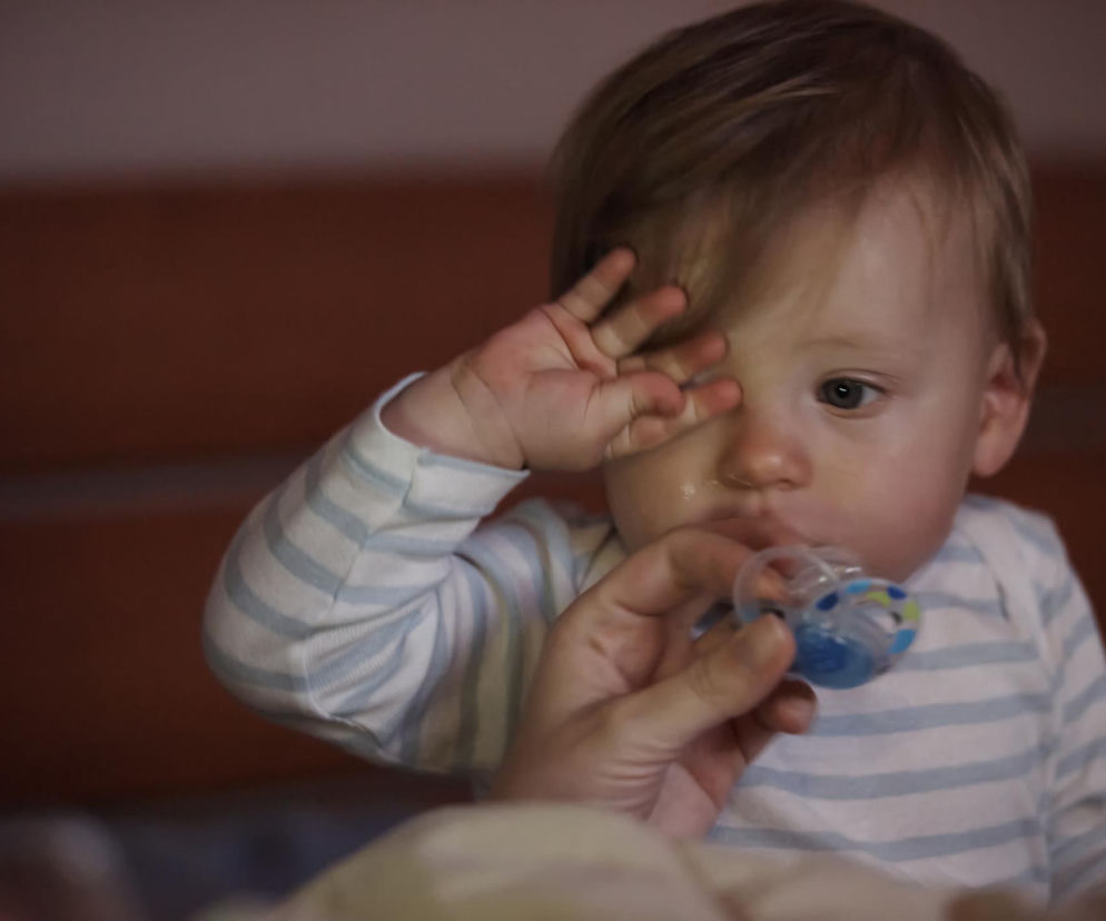 Drzemka dziecka to koszmar? Po 15 minutach trzeba odpuścić usypianie