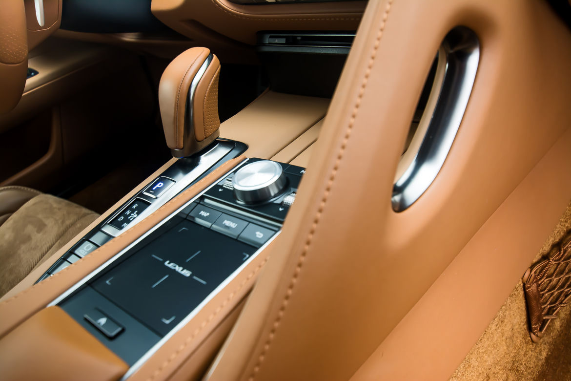 Lexus LC500h 3.5 V6 359 KM Superturismo
