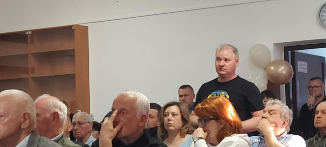 Spotkanie w sprawie budowy masztu 5 G w Płoskiem