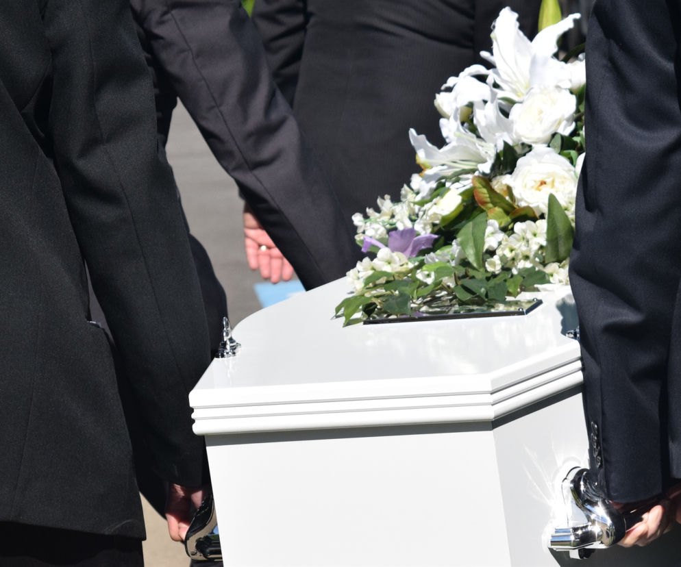 Nowa kara dla pijanych kierowców. Będą pracować w domu pogrzebowym 