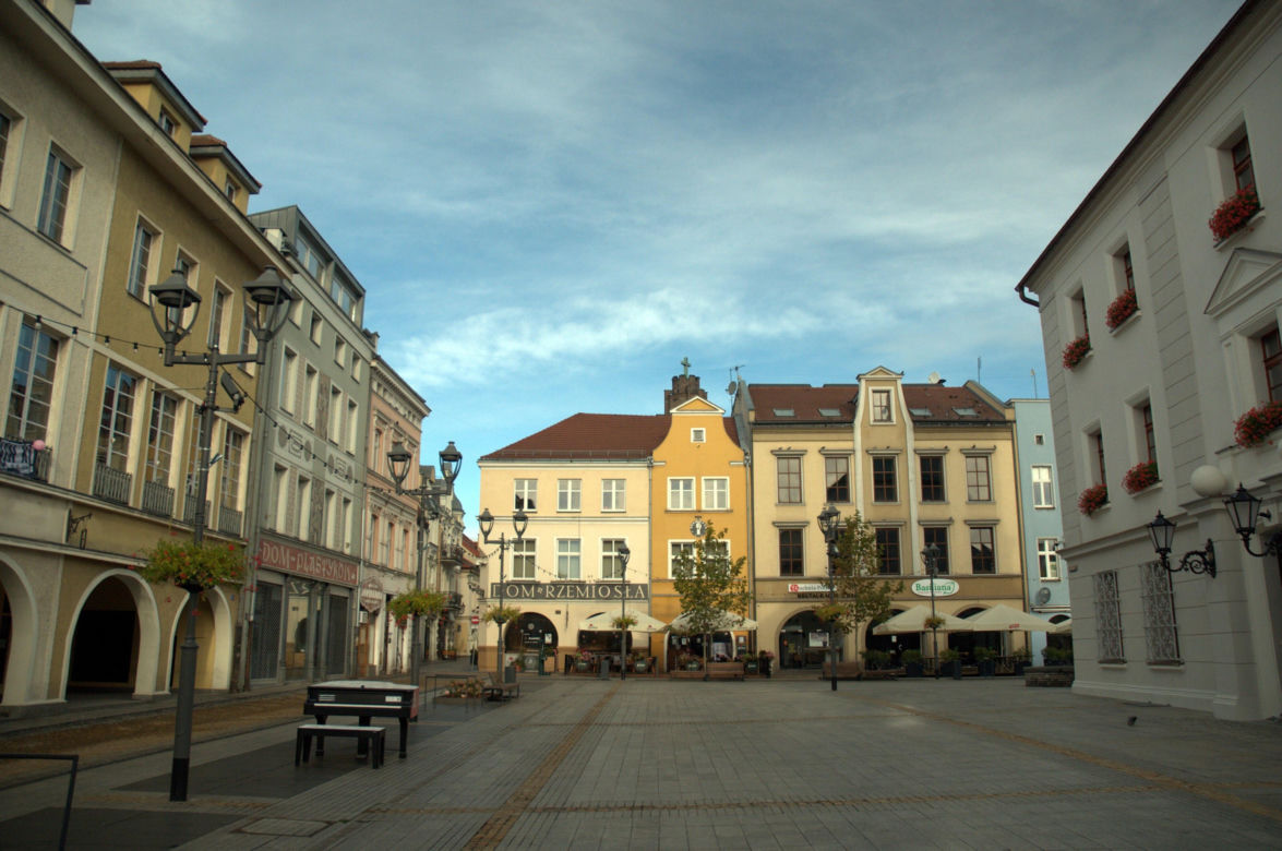 To miasto na Śląsku ma wyjątkowo piękną starówkę. Zachwyca też piastowskim zamkiem