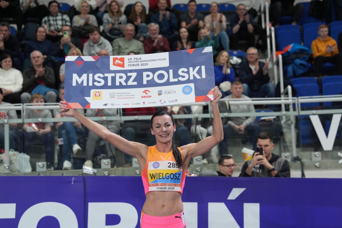 Halowe Mistrzostwa Polski 2025 w Arenie Toruń. Zdjęcia kibiców z trybun i sportowców