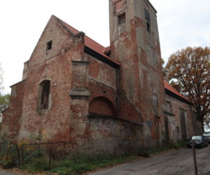 Zabytkowy kościół w Biskupcu ma nowy dach [ZDJĘCIA]
