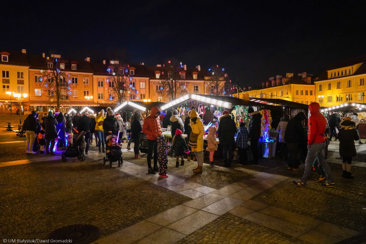 Białystok. Świąteczne iluminacje rozbłysły w mieście. Coś pięknego. Musisz to zobaczyć!