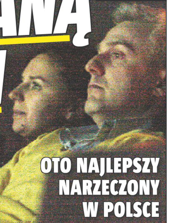 Ukochaną karmi popcornem