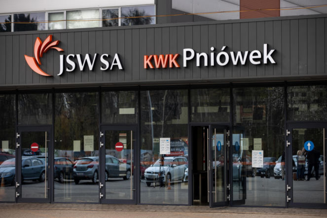 Dramat w kopalni Pniówek. Zaginęło dwóch pracowników, akcja ratunkowa w toku