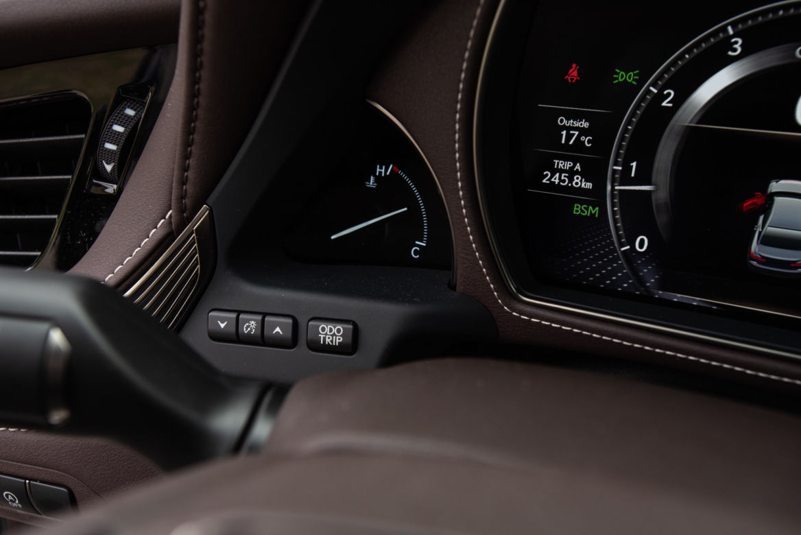 Lexus LS 500 Omotenashi 3.5 V6 417 KM