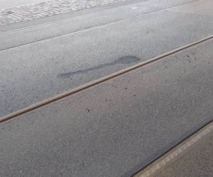 Łopata pod asfaltem. Niecodzienne odkrycie na ulicy Arkońskiej