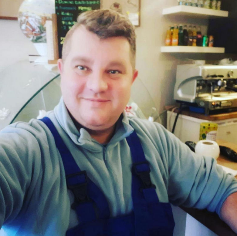 Co się stało z twarzą kierownika budowy z "Nasz nowy dom"?