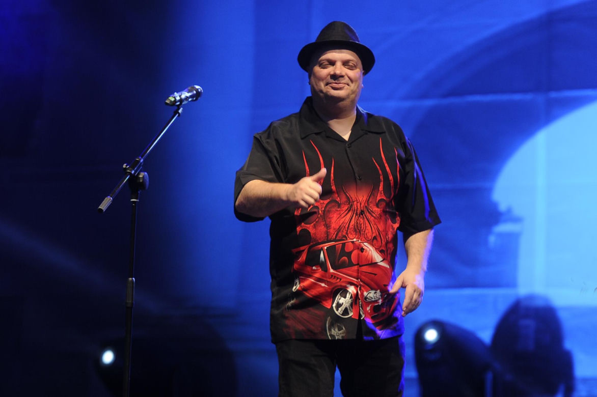 Krzysztof Skiba i jego wizerunek na przestrzeni lat. Tak zmieniał się lider Big Cyca