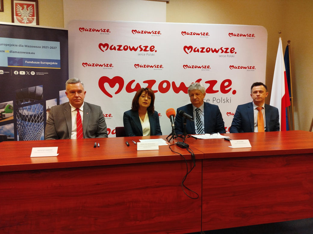 Podpisanie umowy na dotację unijną dla SPZOZ w Węgrowie na remont przychodni w Łochowie