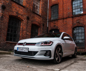 Volkswagen Golf 2.0 TSI GTI Performance 245 KM