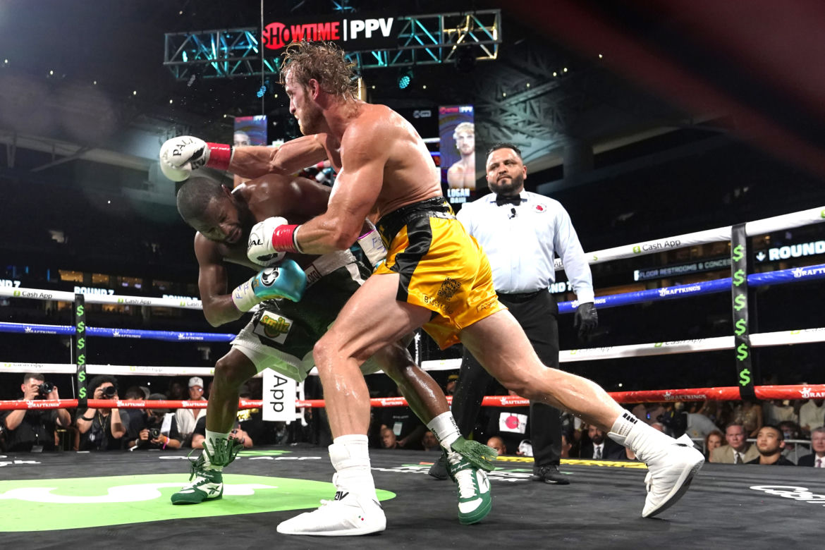 Floyd Mayweather Jr. - Logan Paul