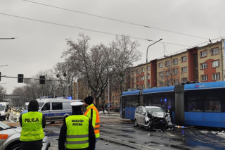 Policyjny pościg we Wrocławiu zakończony tragedią. Nie żyje 34-latek 