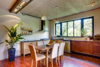 Nowi właściciele szarej kostki od razu mieli na nią pomysł