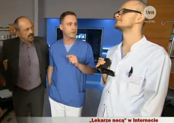 Lekarze nocą. Wilecki (Marcin Tyrol), Guła (Adam Cywka), Leon Jasiński (Jacek Koman)