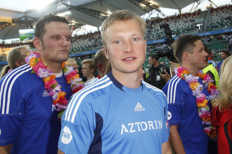 Od nastolatka z "Na Wspólnej" do eleganckiego mężczyzny. Tak zmieniał się Jakub Wesołowski