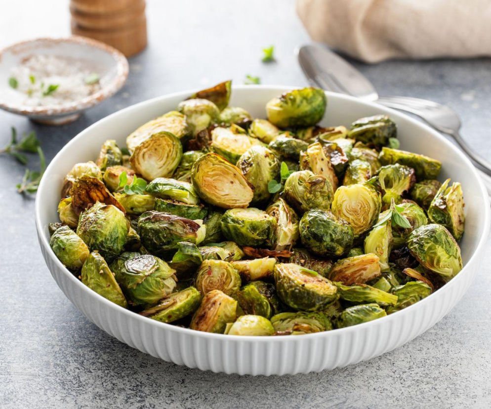Nie gotuję, tylko smażę. Pyszną brukselkę z patelni z tego przepisu kochają wszyscy 