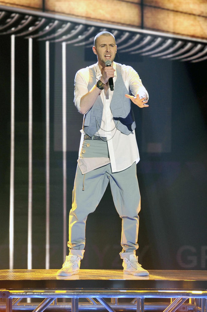 Grzegorz Hyży kiedyś i dziś. Od skromnego chłopaka z "X Factora" do ikony męskiego stylu