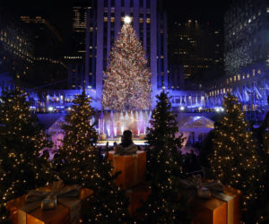 Choinka w nowojorskim Rockefeller Center rozbłysła! Robi ogromne wrażenie [ZDJĘCIA]