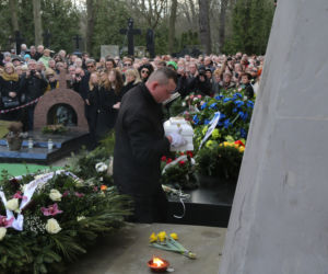 KOŚCIÓŁ I CMENTARZ.