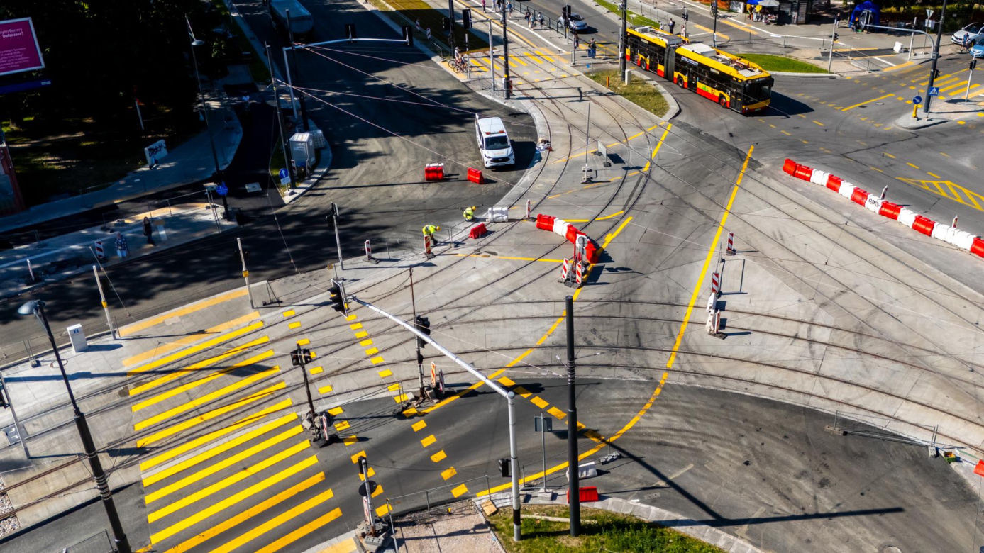 Tramwaj na Stegny w Warszawie w przeddzień otwarcia