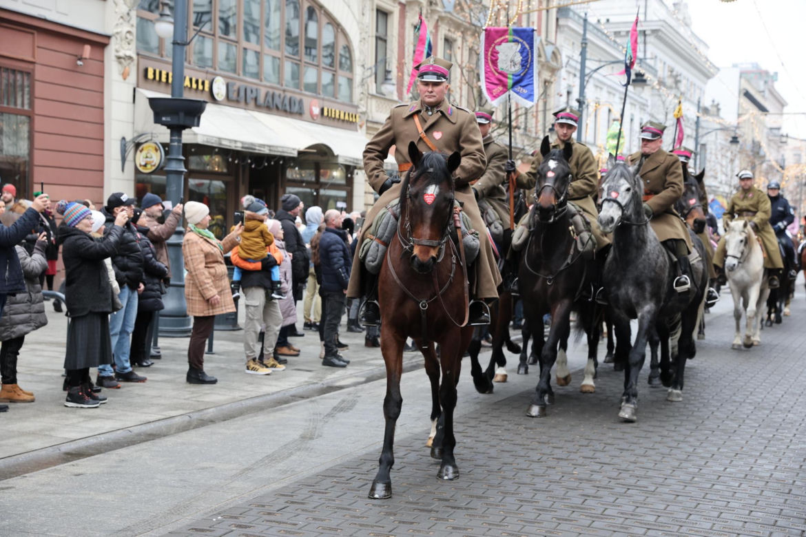 Łódź. Wielka Szarża na Piotrkowskiej w Łodzi, w ramach 33. Finału Wielkiej Orkiestry Świątecznej Pomocy.