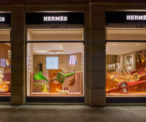 Witryna Hermes -projekt -  studio Ludism – inicjatywę powołaną do życia przez pracownię Noke Architects oraz artystkę Olę Niepsuj.