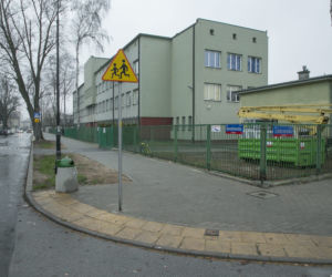 Zamknięta szkoła przy ul. Boremlowskiej
