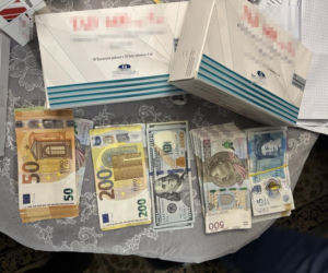 5 osób zatrzymanych w sprawie nielegalnego handlu opioidami i lekami z morfiną