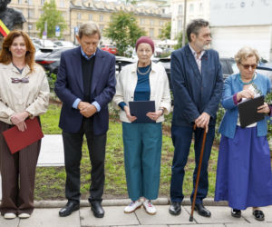 Kazimierz Dejmek uhonorowany skwerem i popiersiem. Gwiazdy kina i teatru uczestniczyły w ważnej uroczystości