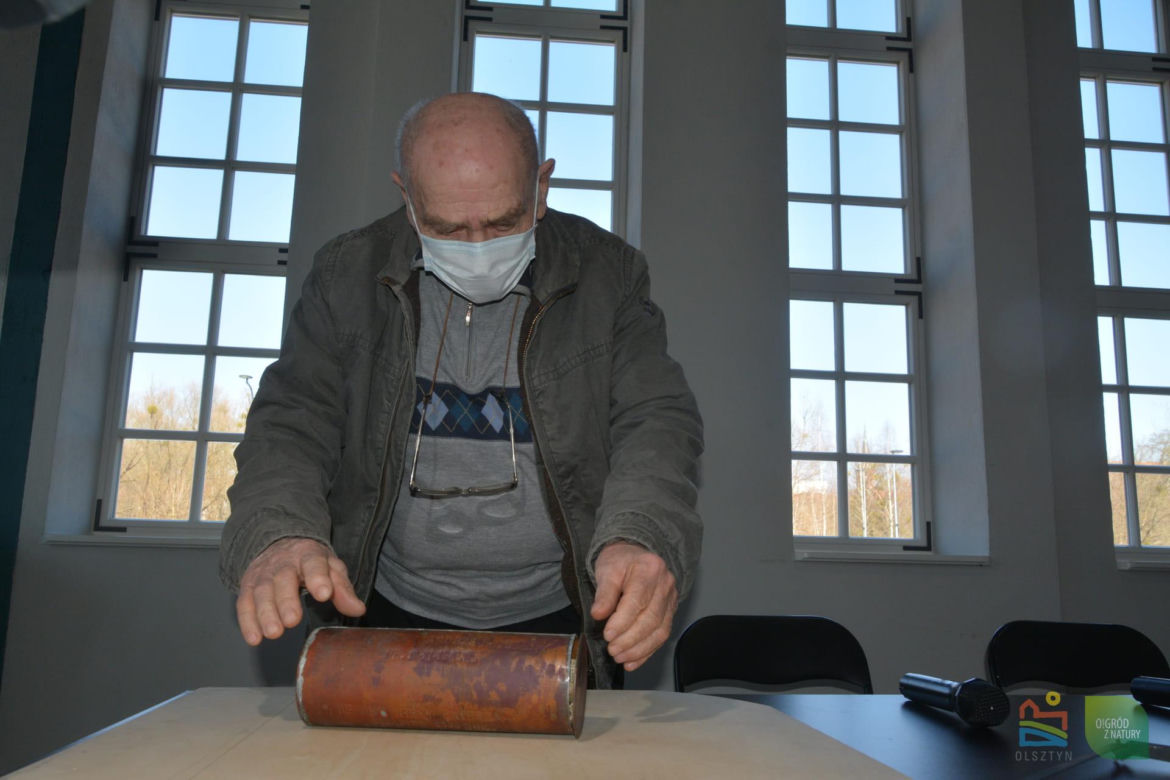 W Olsztynie znaleziono KAPSUŁĘ CZASU. Co skrywała w środku? [ZDJĘCIA]
