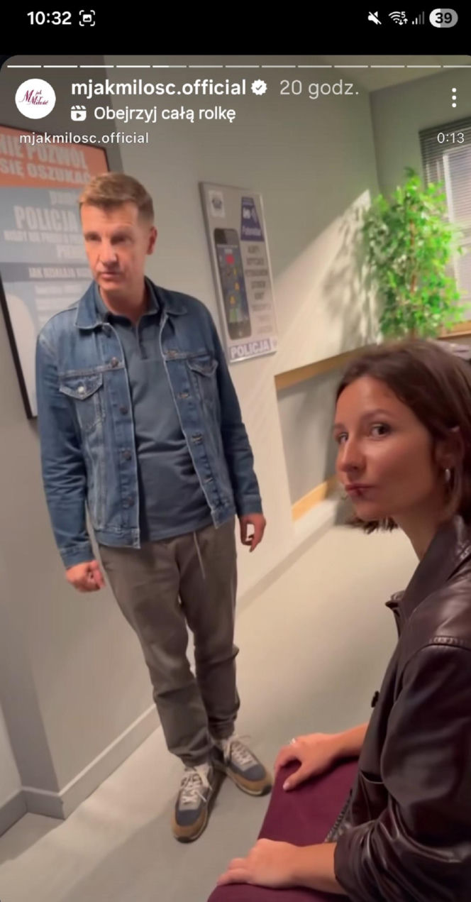 M jak miłość odc. 1906. Paweł (Rafał Mroczek), Agnes (Amanda Mincewicz) na planie