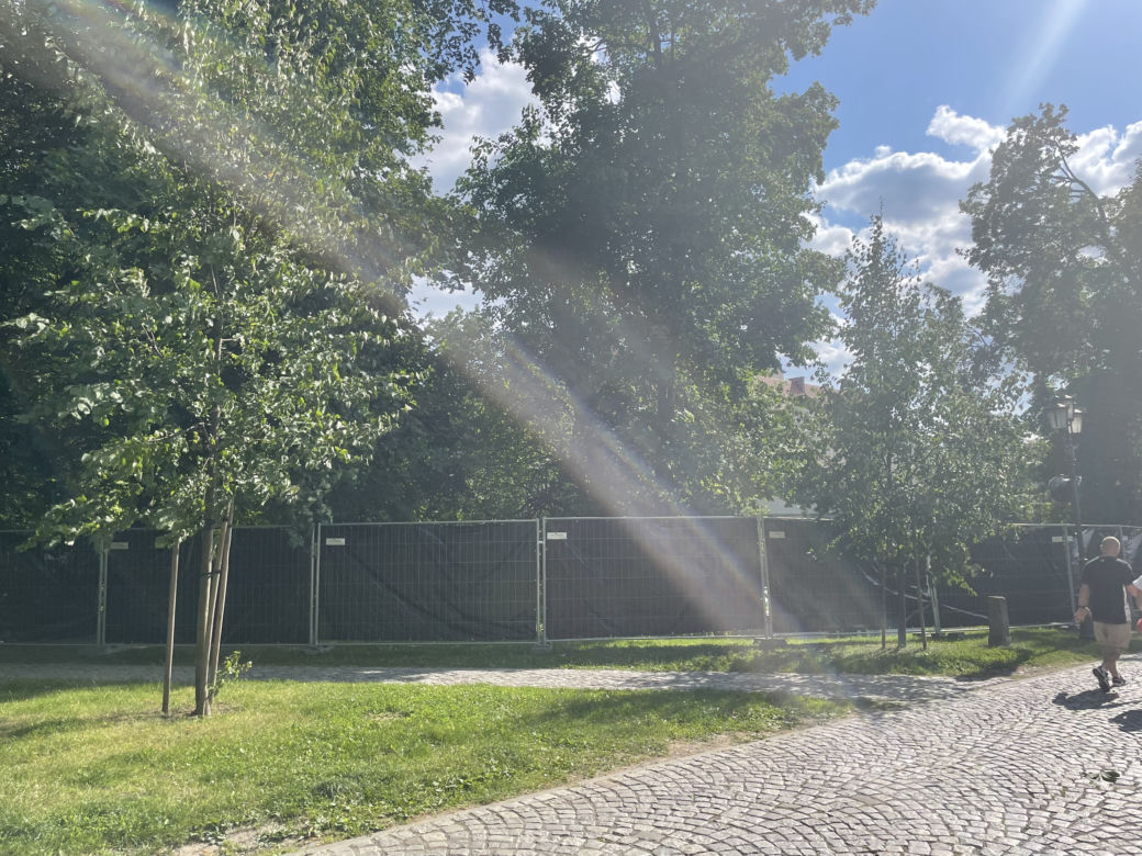 Rzeszowianie bez wstępu na fosę przy Zamku Lubomirskim