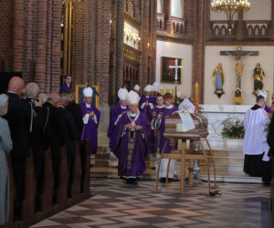 Pogrzeb abp Henryka Hosera